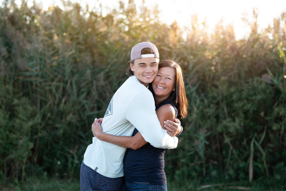 Family-Rye-New-York-Outdoor-Mother-Son-Westchester-Photographer-001