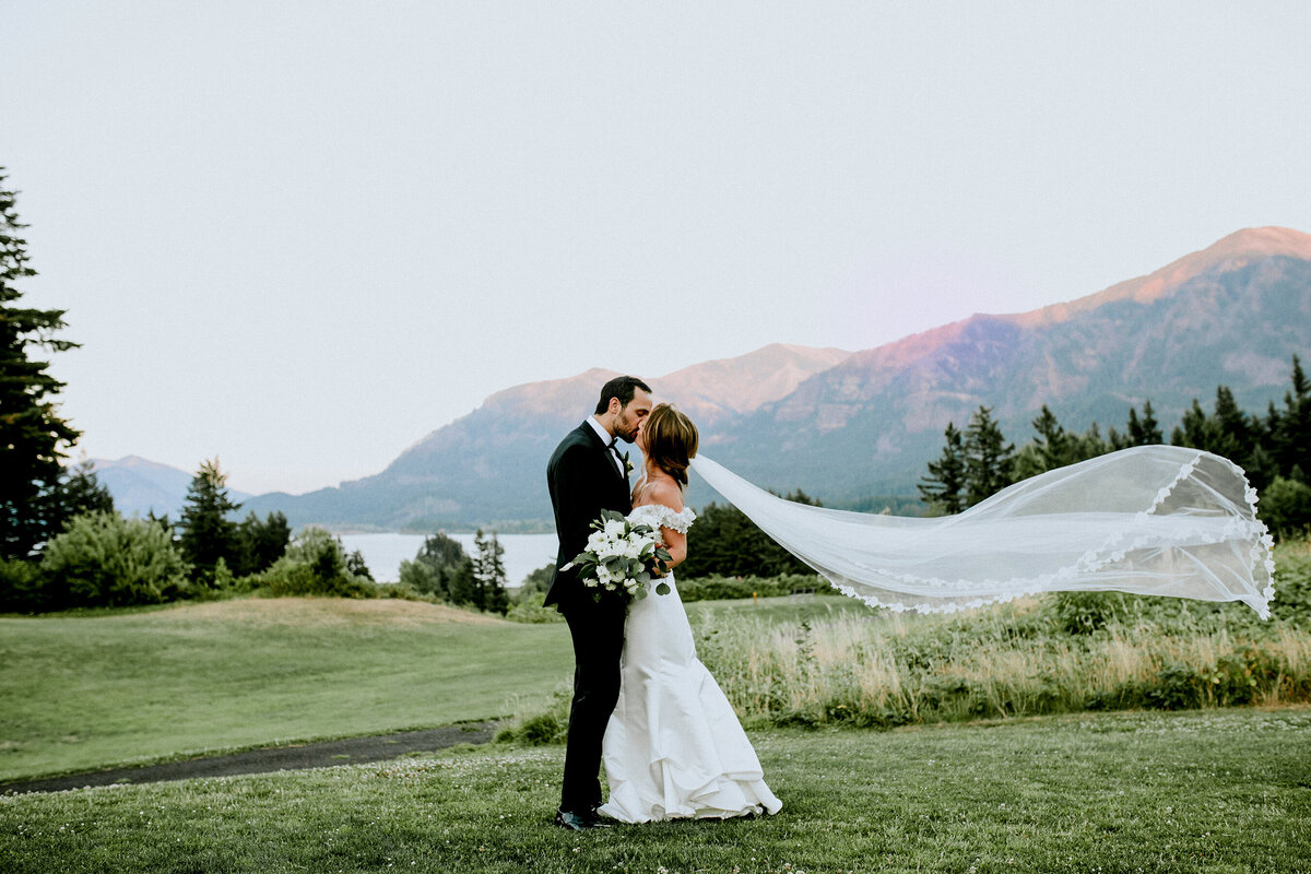 Hazelwood-photo_Skamania-Lodge-Washington-Wedding-Photograper03