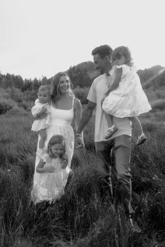 Family-in-Meadow-Lake-Tahoe-Mount-Rose-Katherine-Krakowski-Reno-Tahoe-Photographer-21-1-683x1024.mmjpg