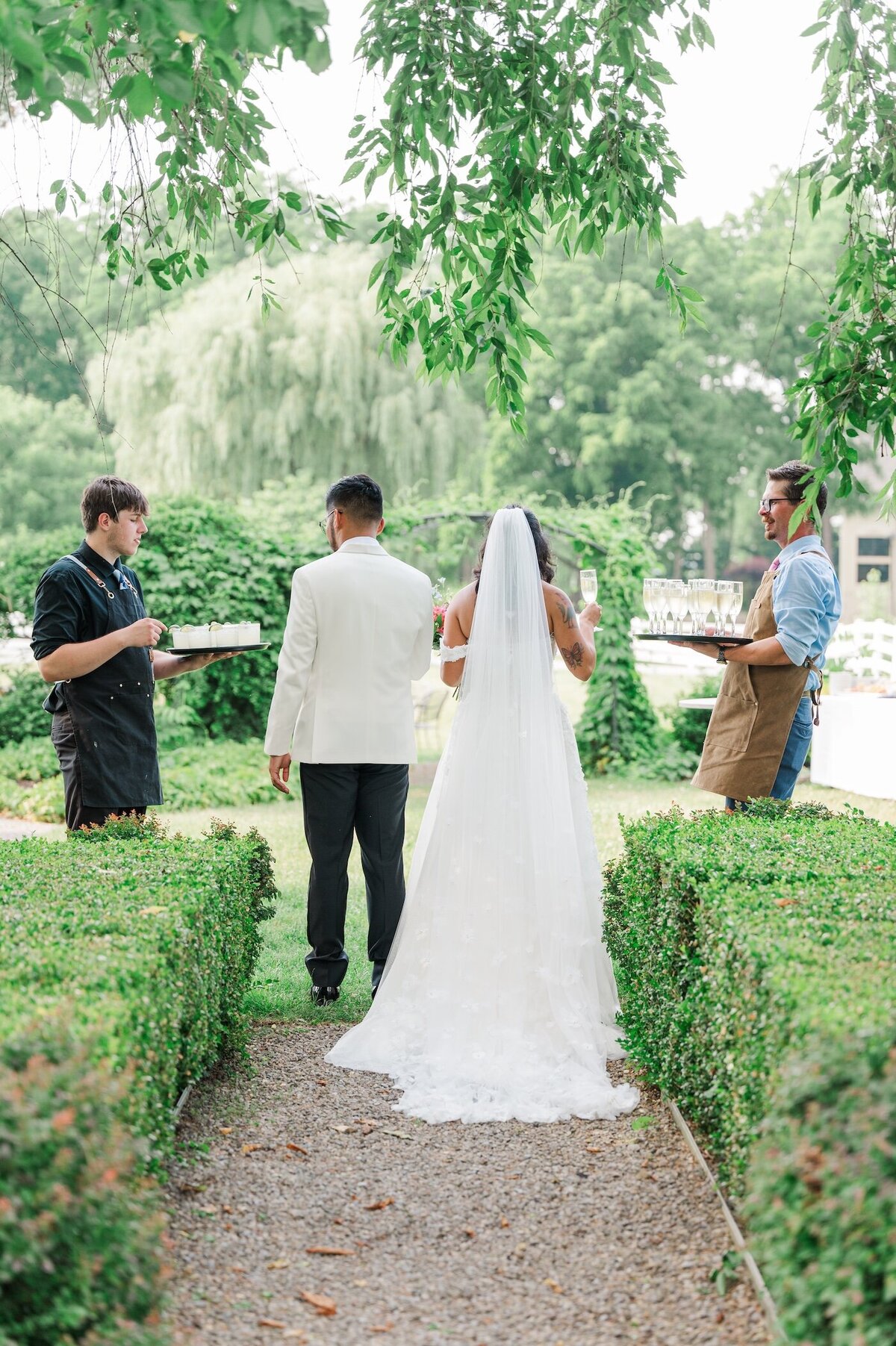 john-joseph-inn-destination-wedding-colorful-summer-132