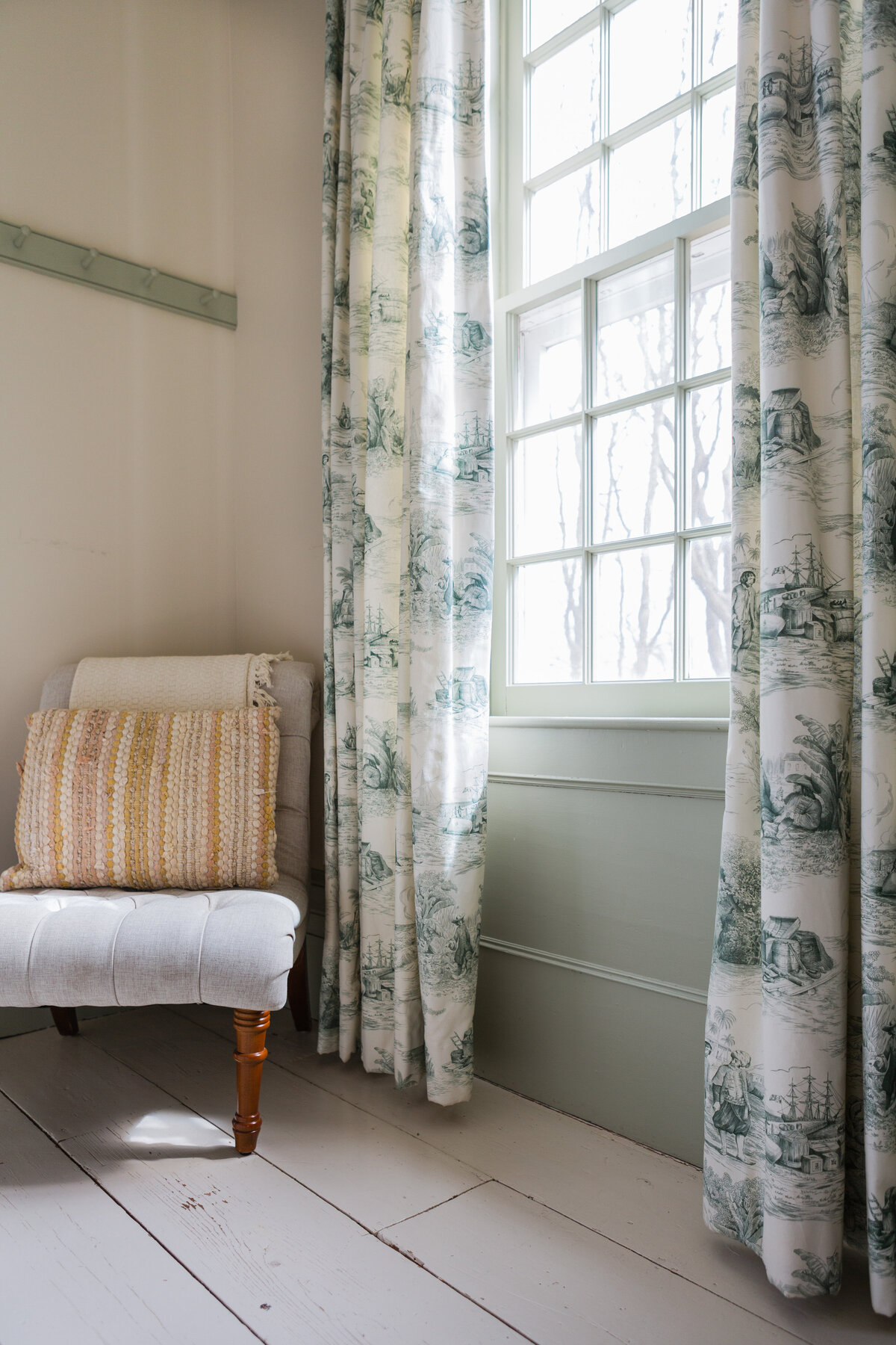 HayesInn  _WeeThreeSparrows-115