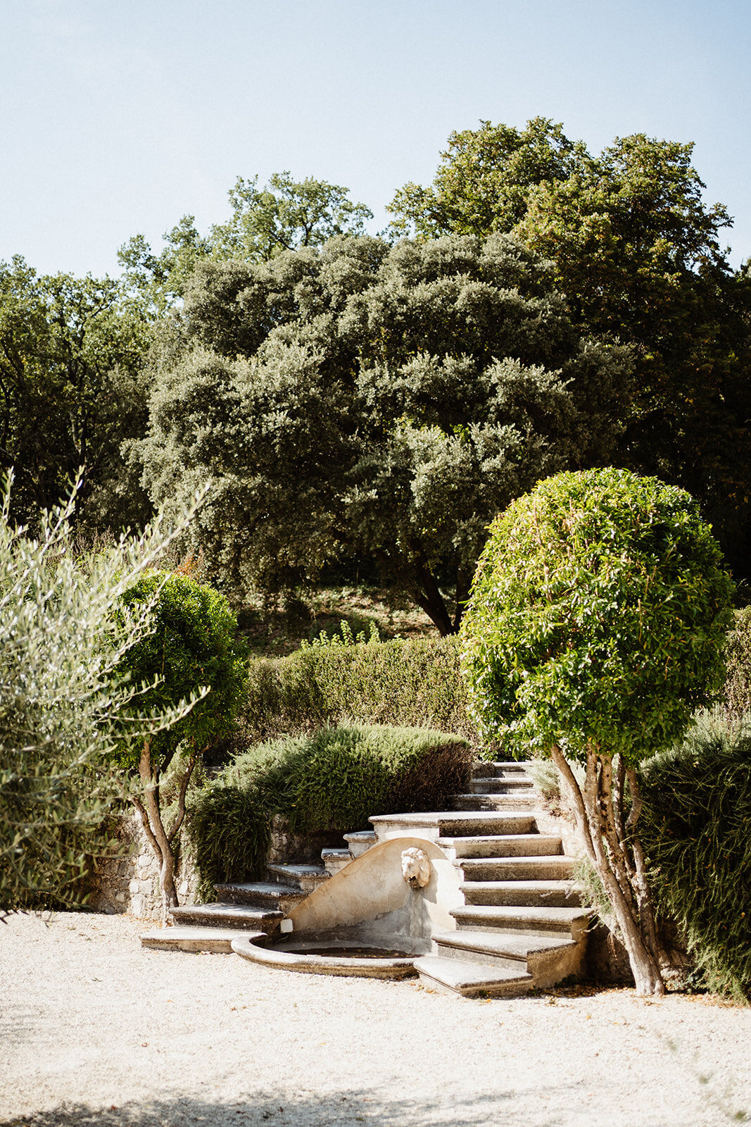 classy-intimate-wedding-provence-295