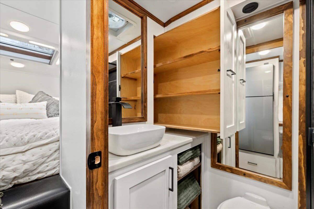 26-1050 Cascade Rd Building 4_026