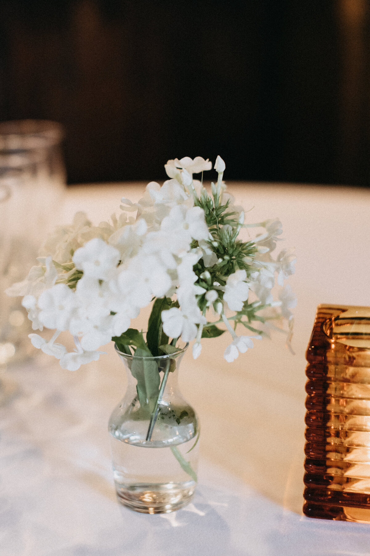 Simple-wedding-florals-sarah-brehant-events