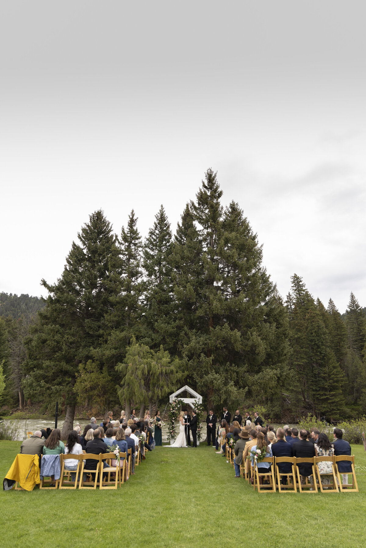 Shanna-Mae-Photography-Montana-Photographer-Montana-Weddings-Rainbow-Ranch-Lodge-021