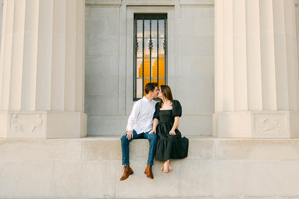 Downtown Indianapolis Engagement Photos Alison Mae Photography_7135
