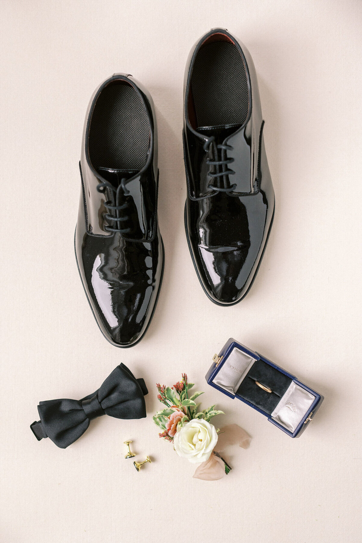 Maïlys Fortune Photography Husband Wife Wedding Weddings Photography France Switzerland Italy Timeless Dreamy Imagery Bilingual French English Destination Weddings Destination Wedding Provence French Riviera Paris Lake Como Tuscany9