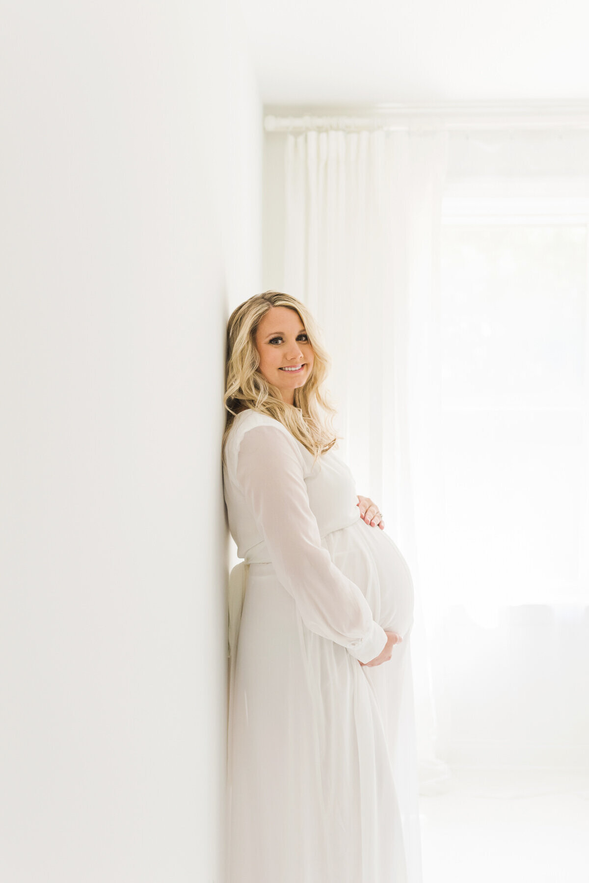 Light-Airy-Maternity-Session-12