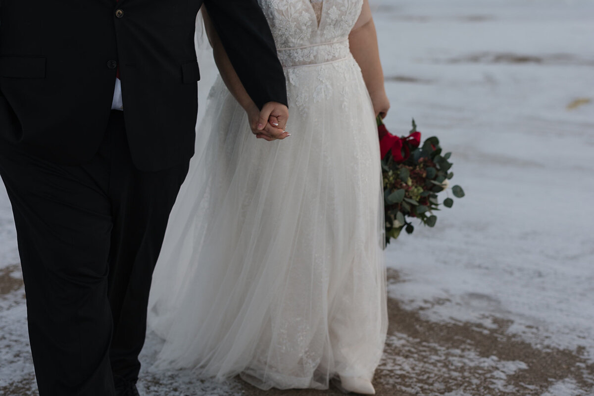 moline-winter-wedding-calvary-church-quad-cities-gao-michael-4