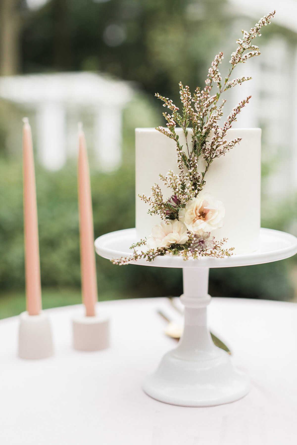 petite-wedding-cake-elopement-2