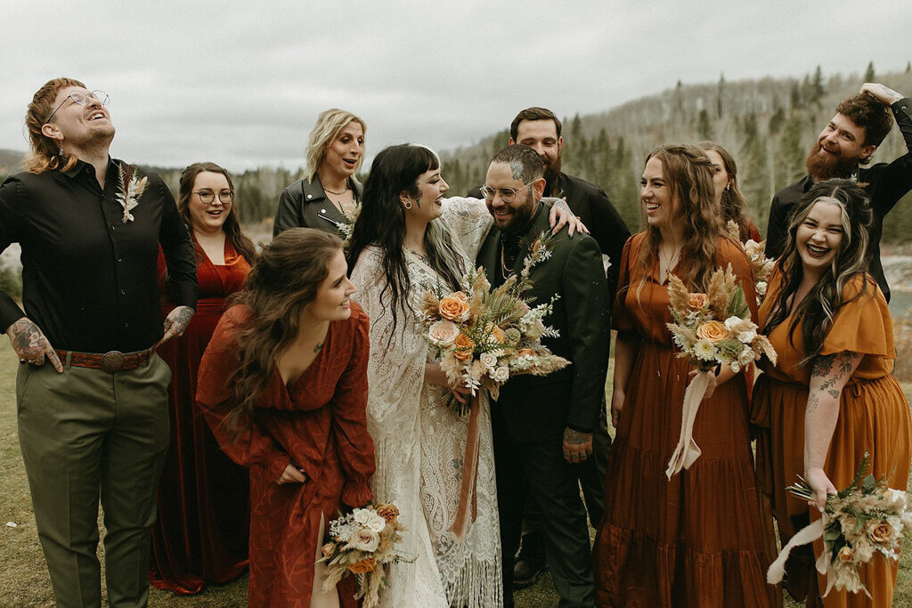 Boho inspired wedding party by Court Amber Photography, joyful and adventurous wedding photographer in Calgary, Alberta. Featured on the Bronte Bride Vendor Guide.