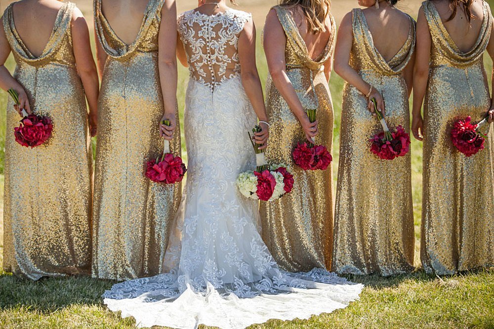 Oregon-gold-sequin-bridesmaids-wedding-photographer_4006