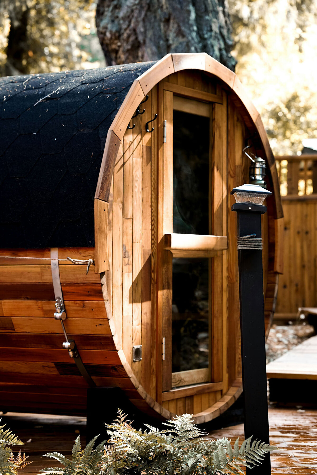 Sweat-deck-out-door-sauna-at-Havenwyld
