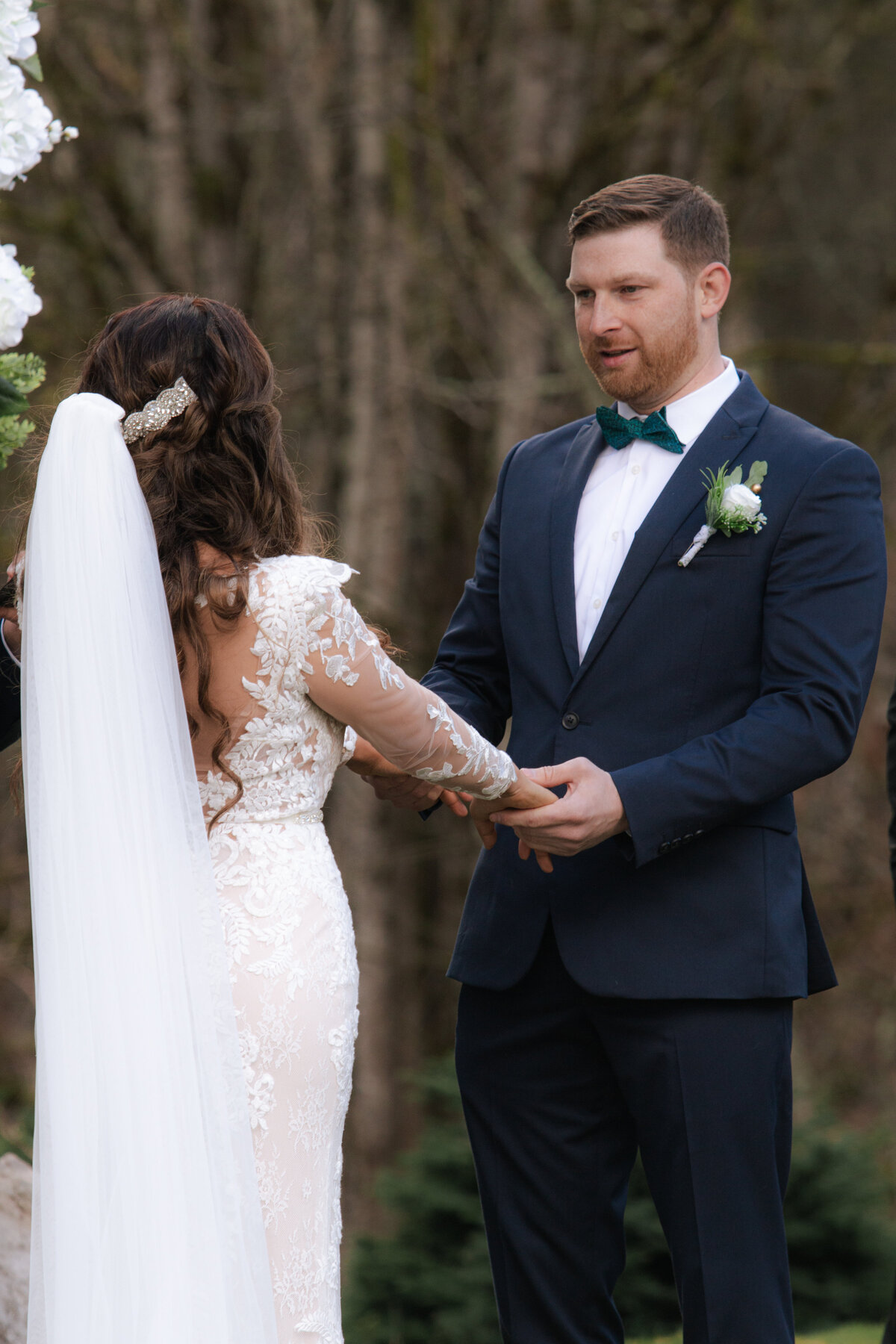 winter-wedding-seattle-washington-trinity-tree-farm