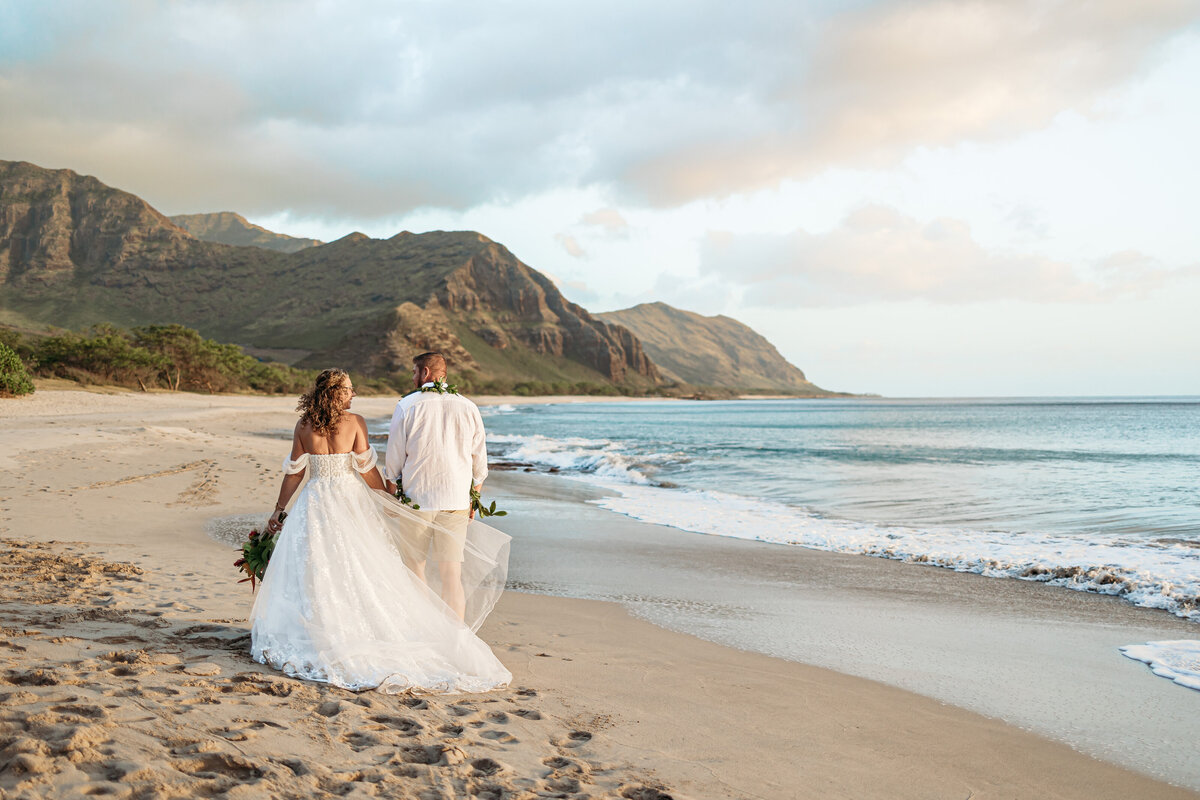 Hawaii-beach-elopement-80