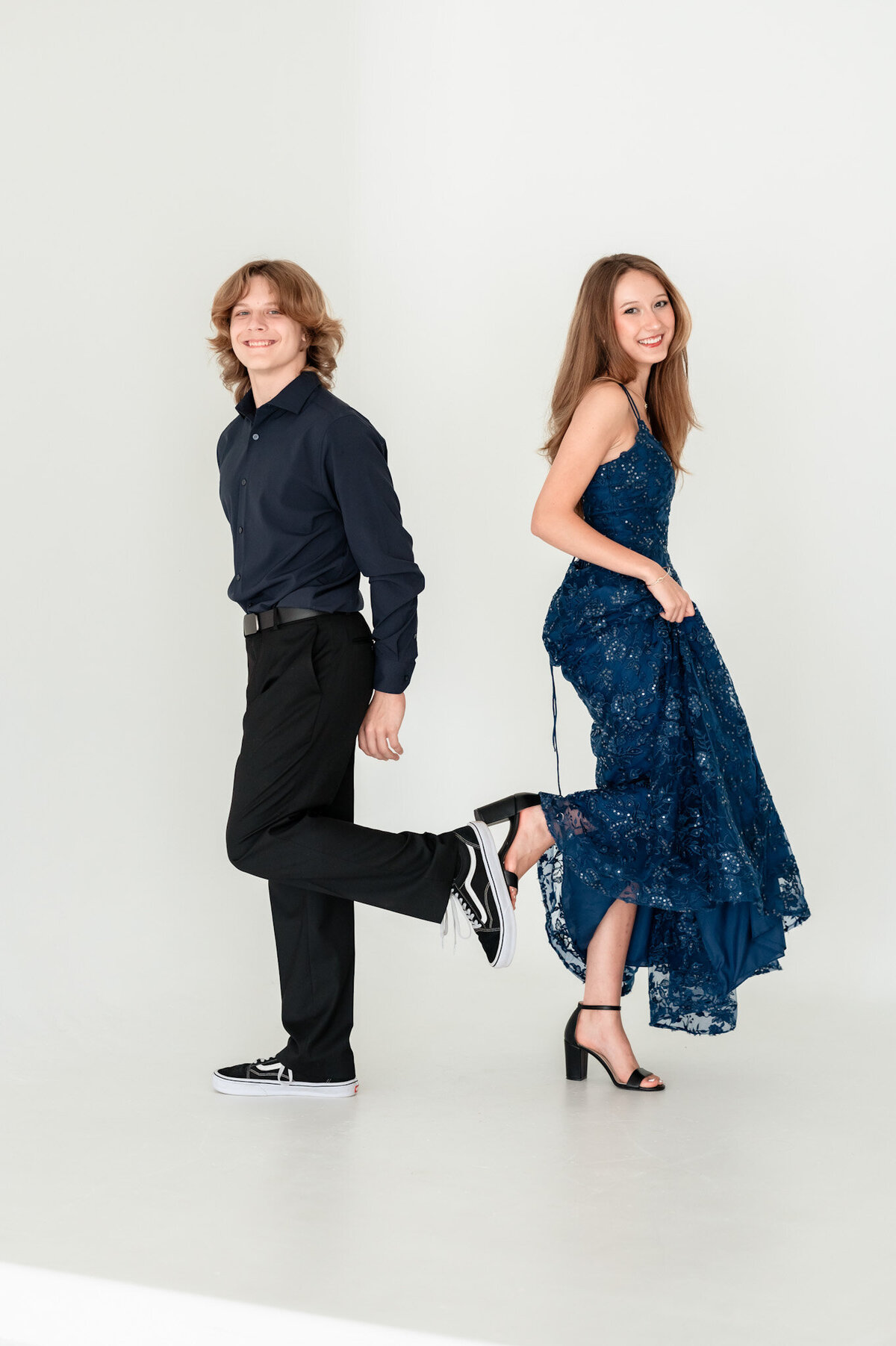 anastasia-jacksonville-grad-session-in-studio