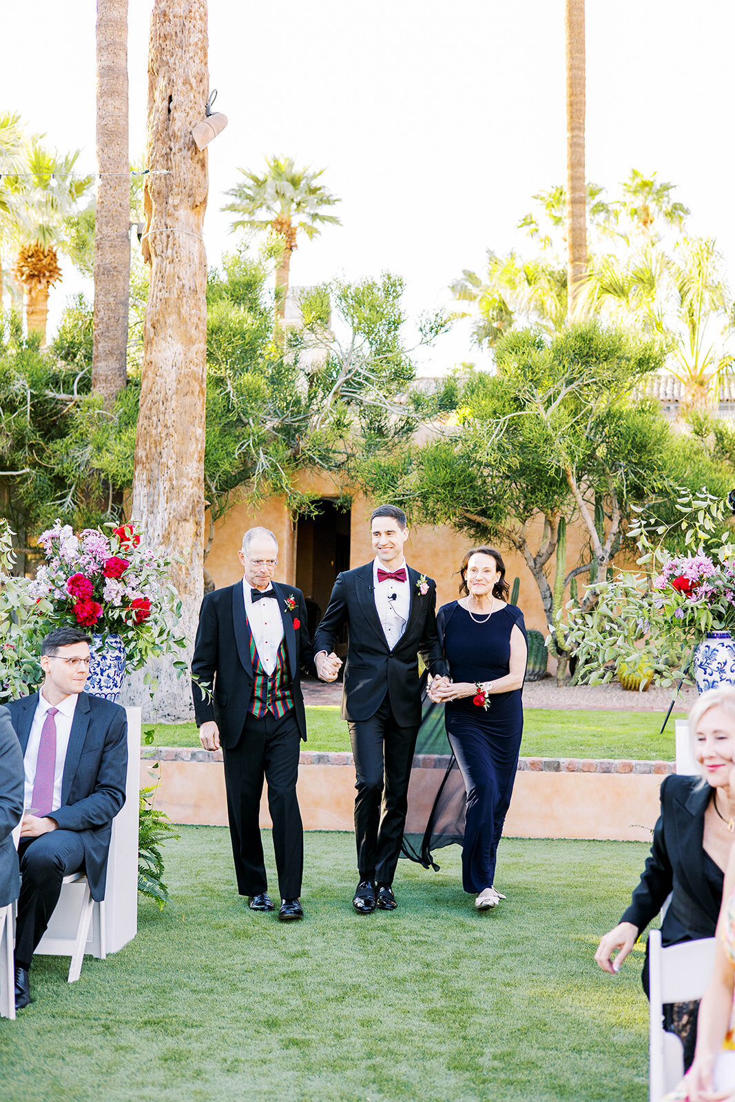 Scottsdale-Wedding-Photographers-The-Royal-Palms-Weddings-15