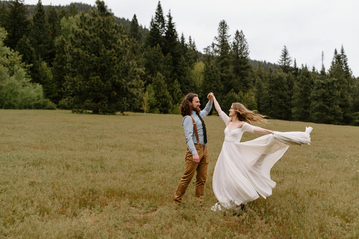 brown_family_homestead_lake_wenatchee_leavenworth_wedding_08