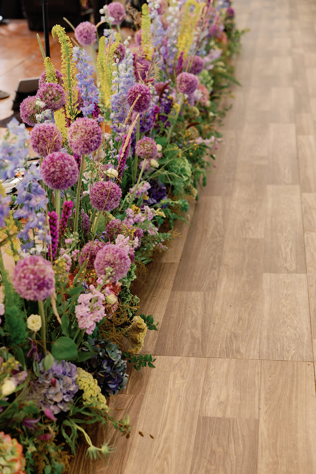 outdoor-wedding-flowers