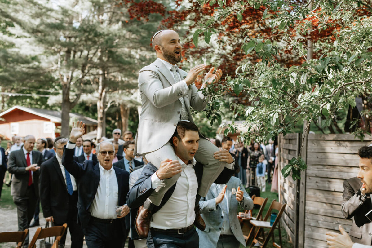 Traditional-jewish-wedding-at-race-brook-lodge-massachusetts-10
