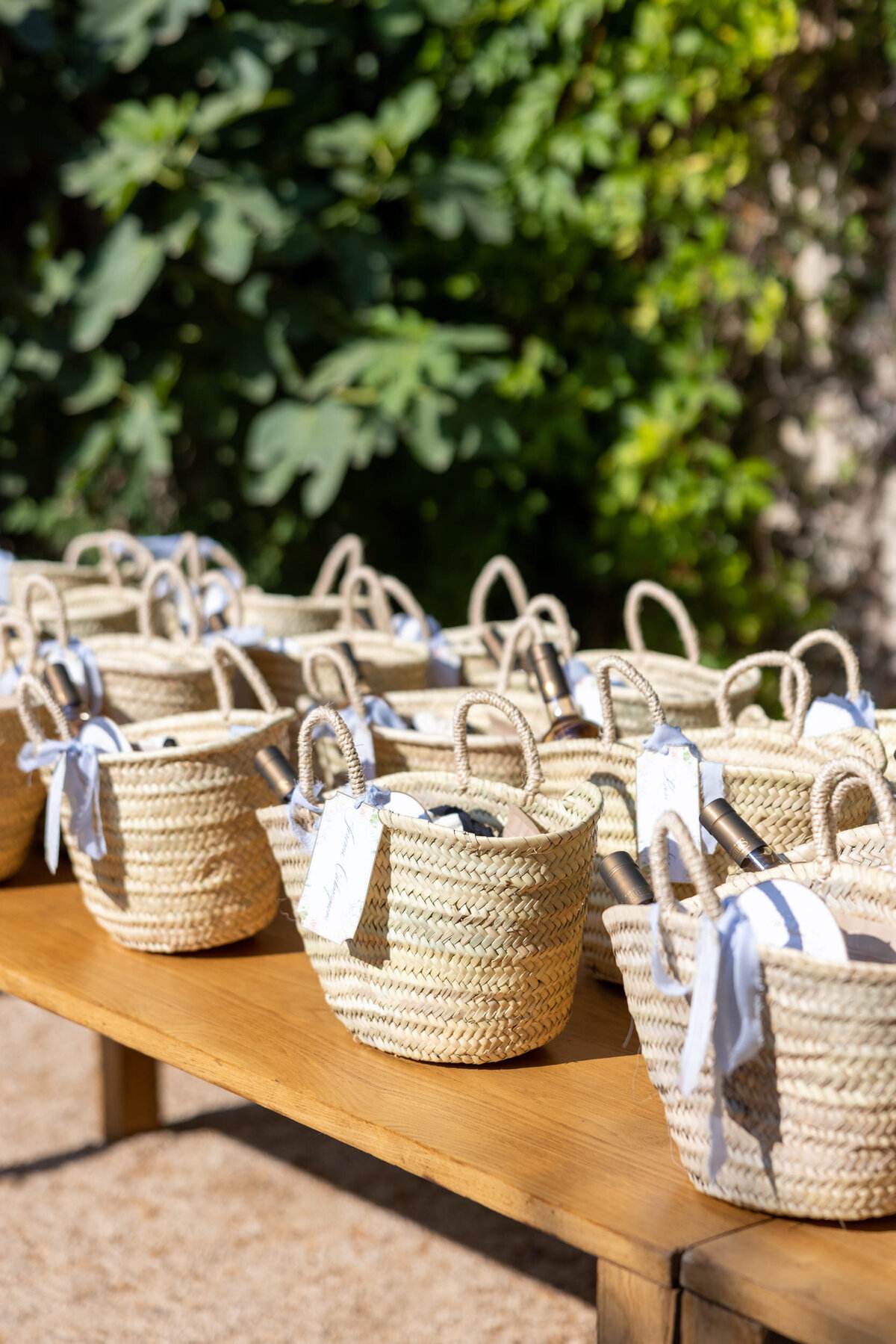 welcome-baskets-table