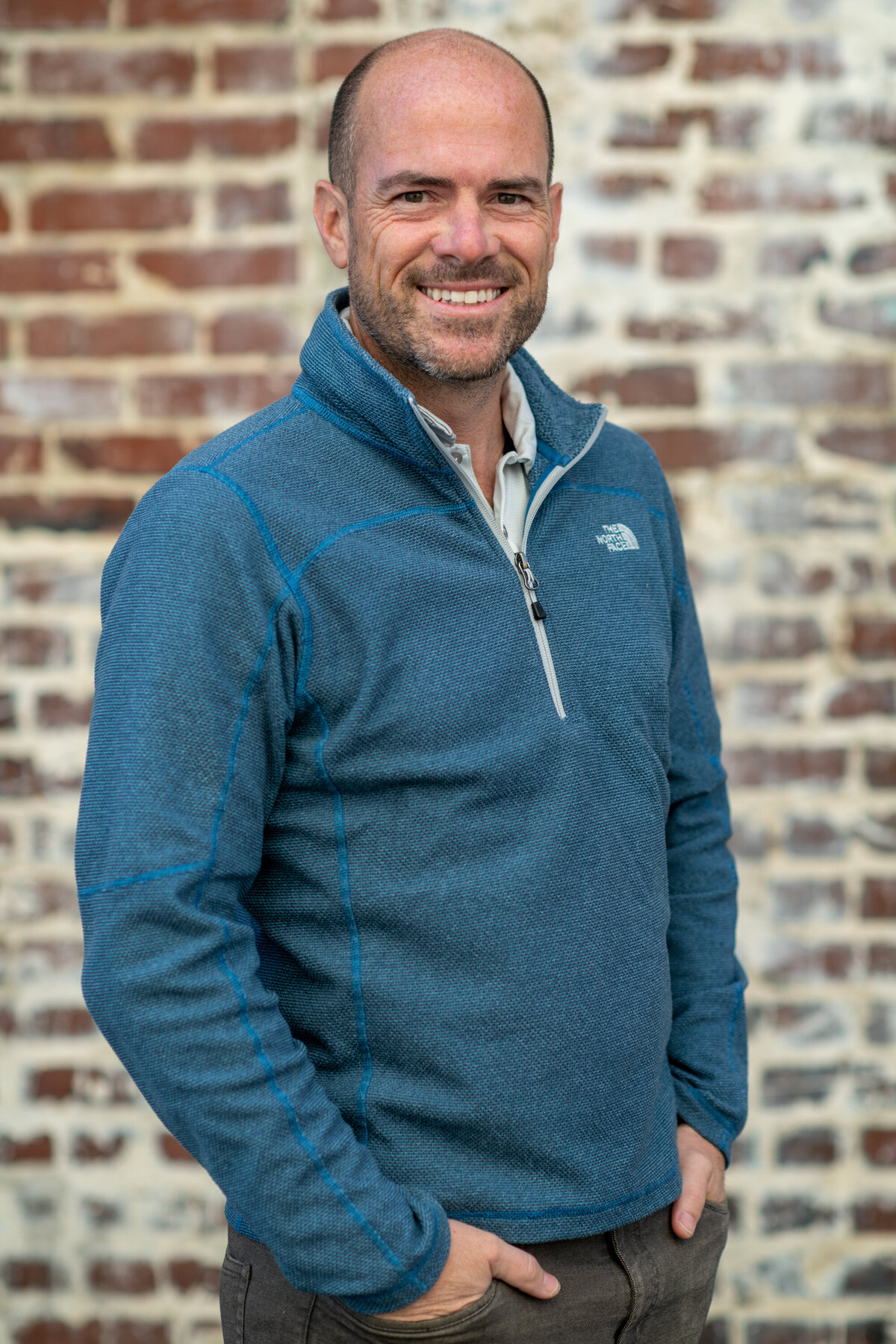 a realtor poses for a headshot in Chattanooga