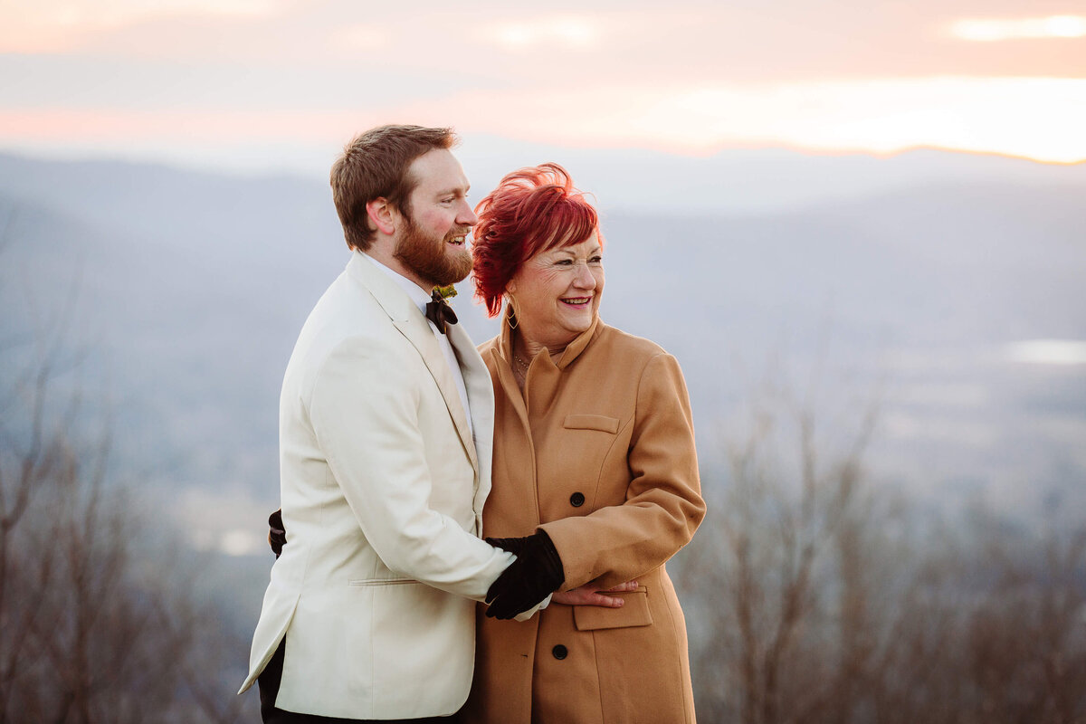 Jump-Off-Rock-NC-Mountain-Elopement-66