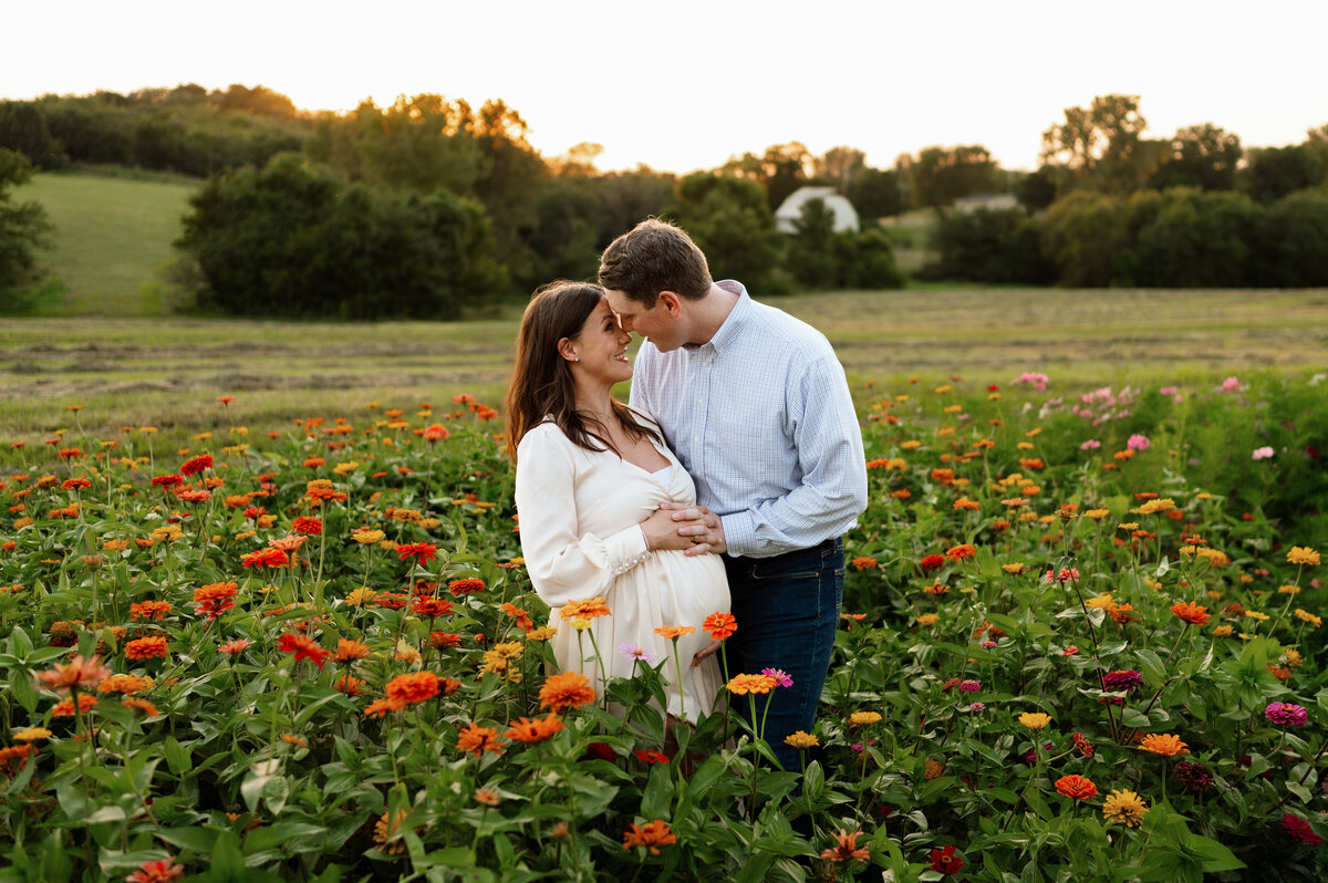 outdoor maternity photos 1-3