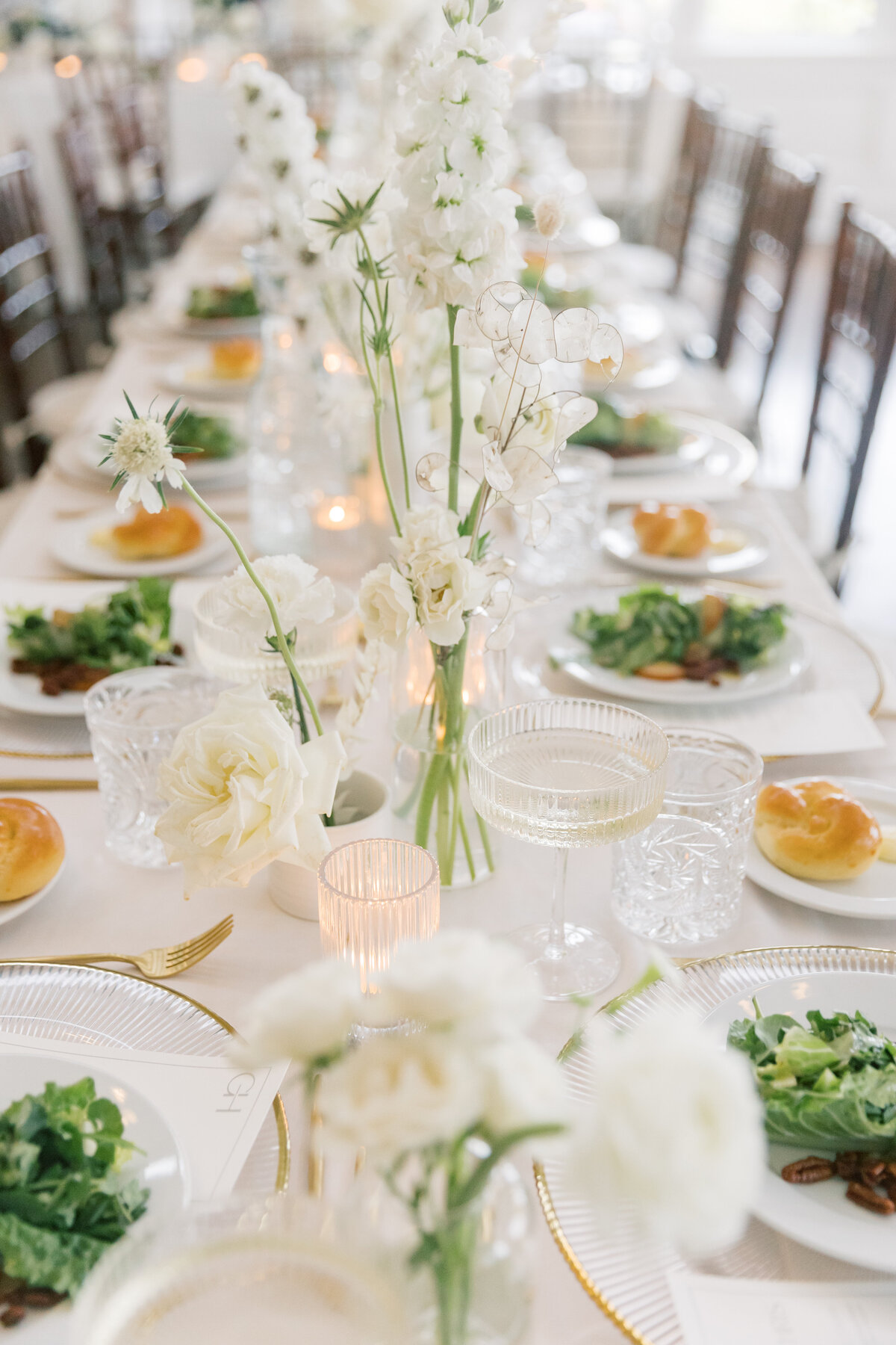 white-tablescape-whitby-castle-wedding-3