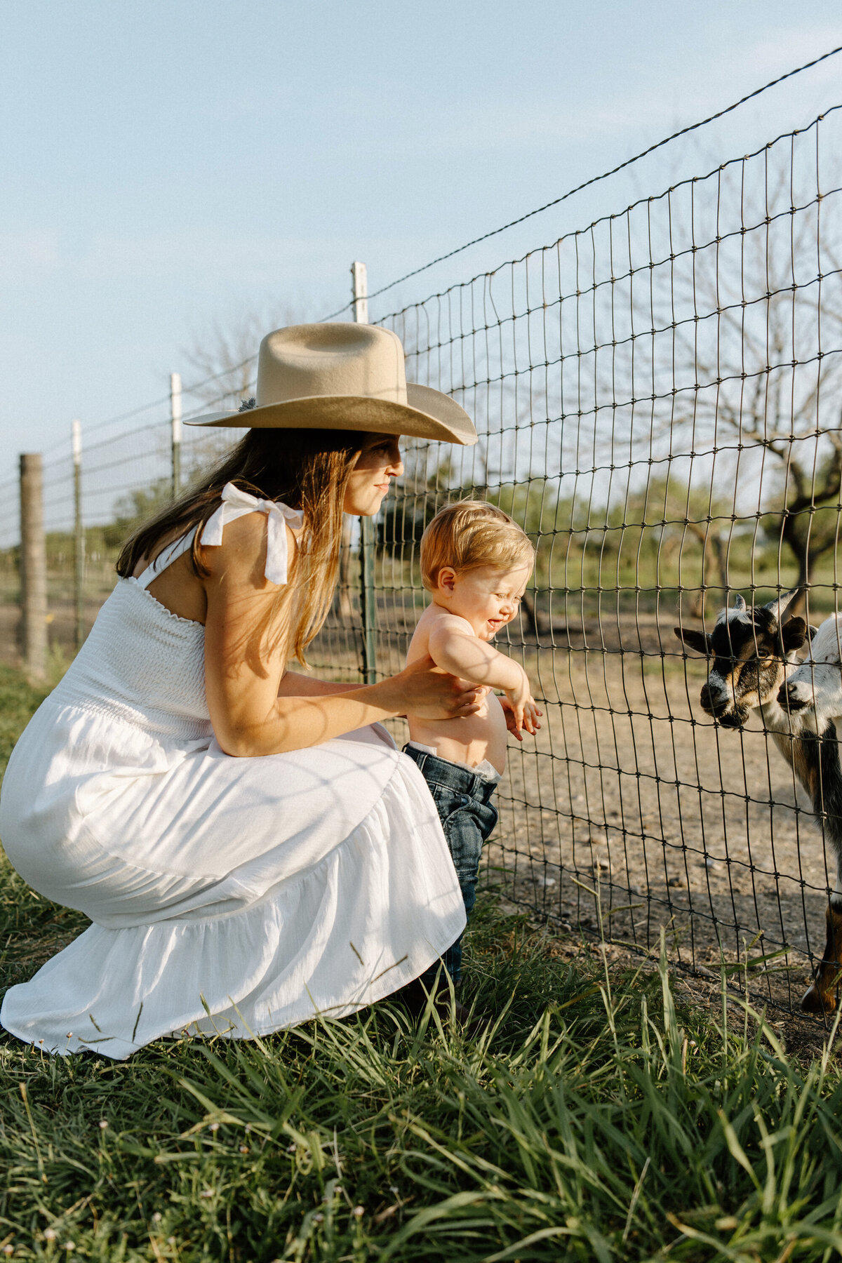 Austin-Lifestyle-Photographer-MoranMotherhoodStory-15