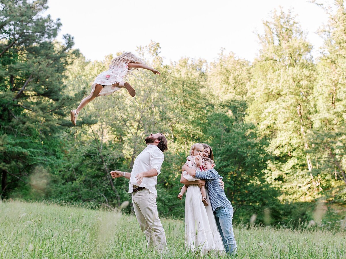 spring-outdoor-lifestyle-family-photos-charlottesville-va-amy-nicole-photography-0037