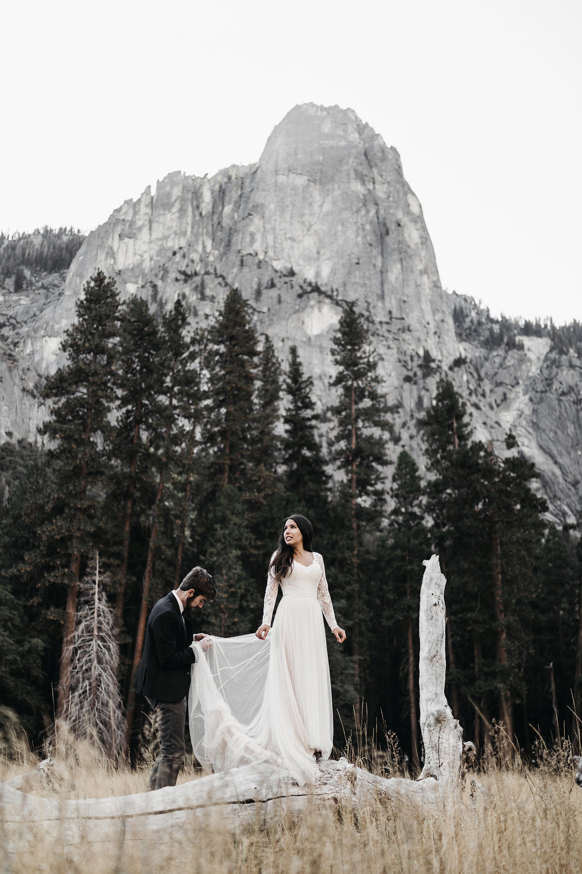 athena-and-camron-seattle-wedding-photographer-yosemite-elopement-engagement-sunrise-intimate-taft-point-valley-amy-kyle-29
