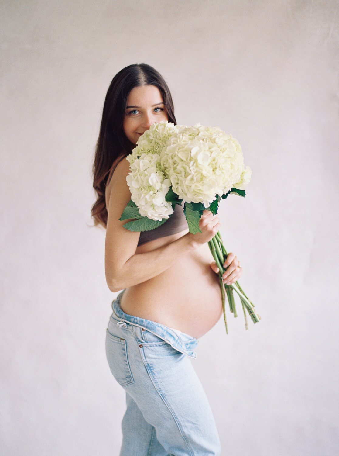 hydrangea pregnancy session syracuse, ny