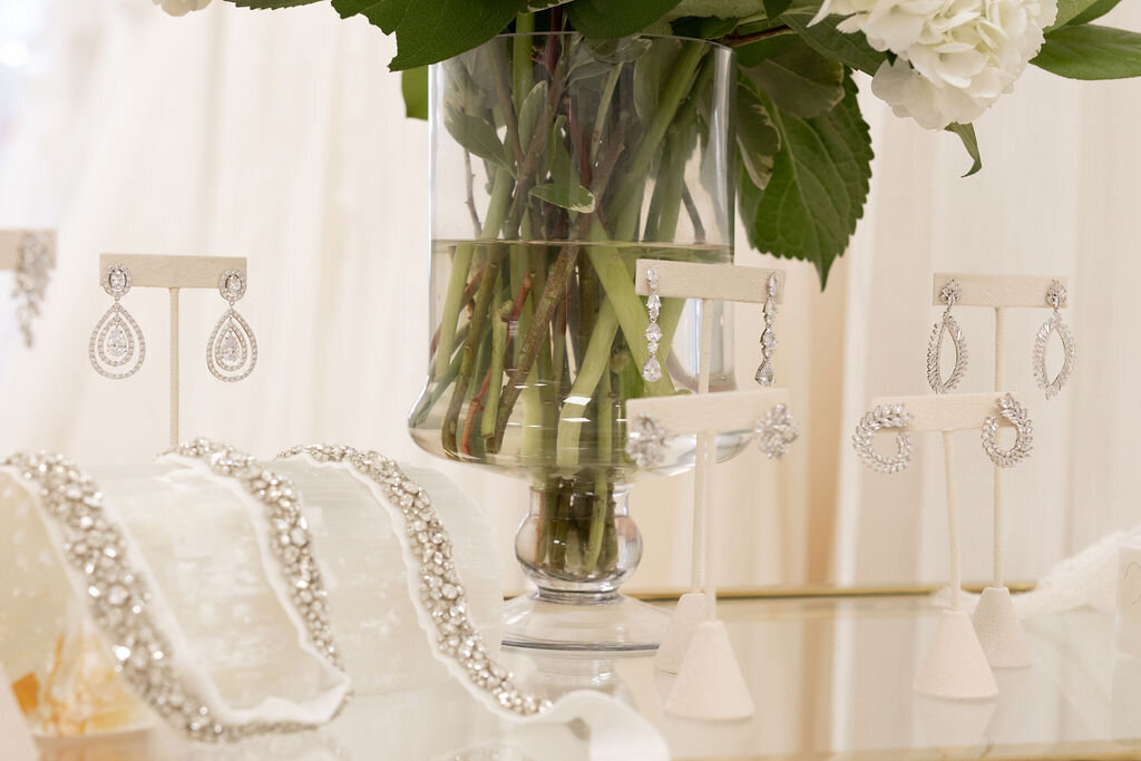 Simply-White-Bridal-accessories