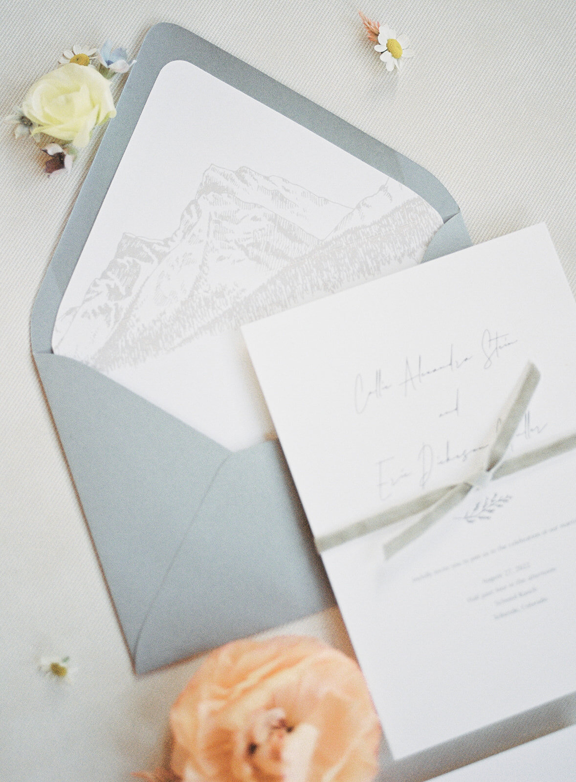 Callie x Eric. Schmid Ranch Wedding by Alp & Isle. Preparations-13