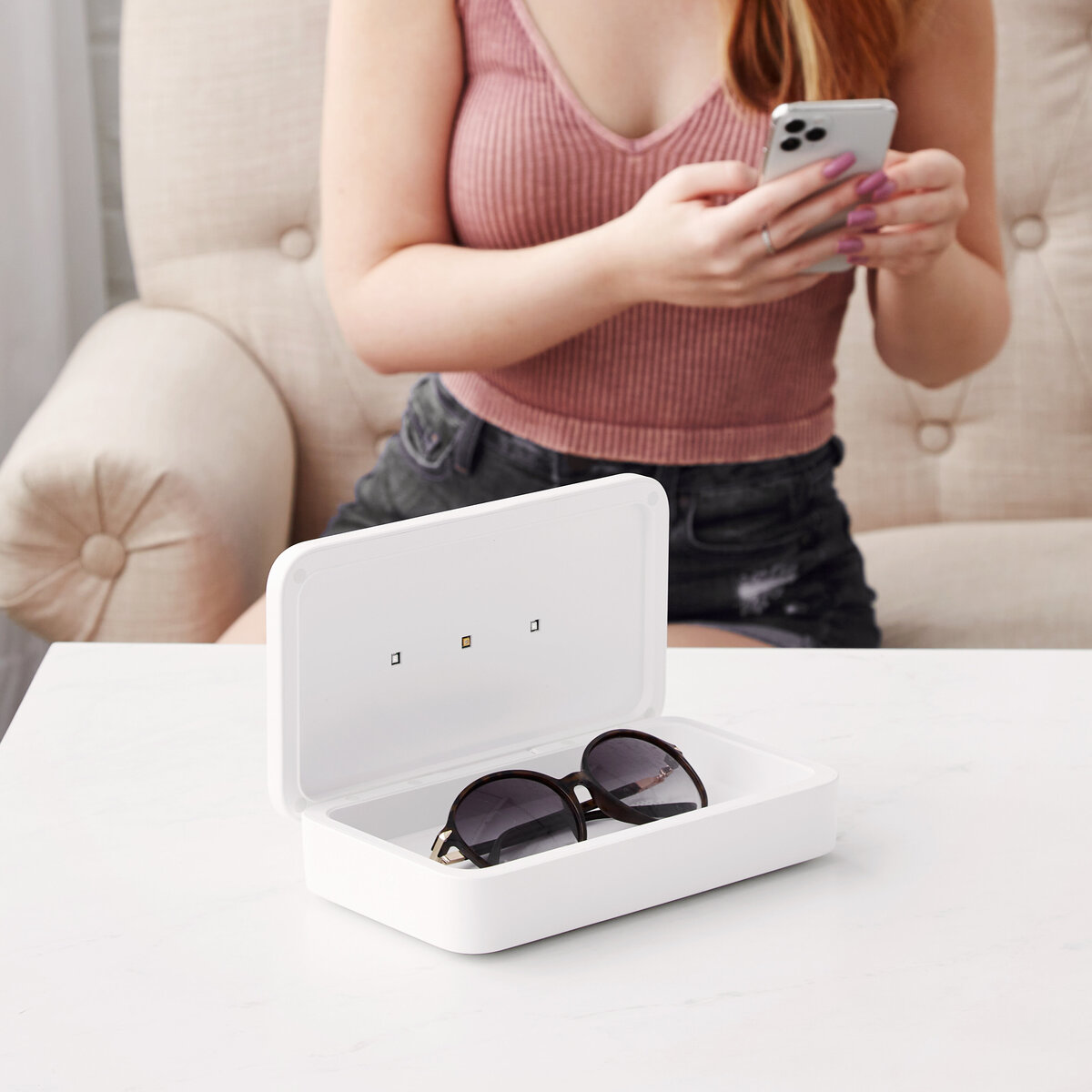 VanJacobs_UVPhoneSanitizer_008