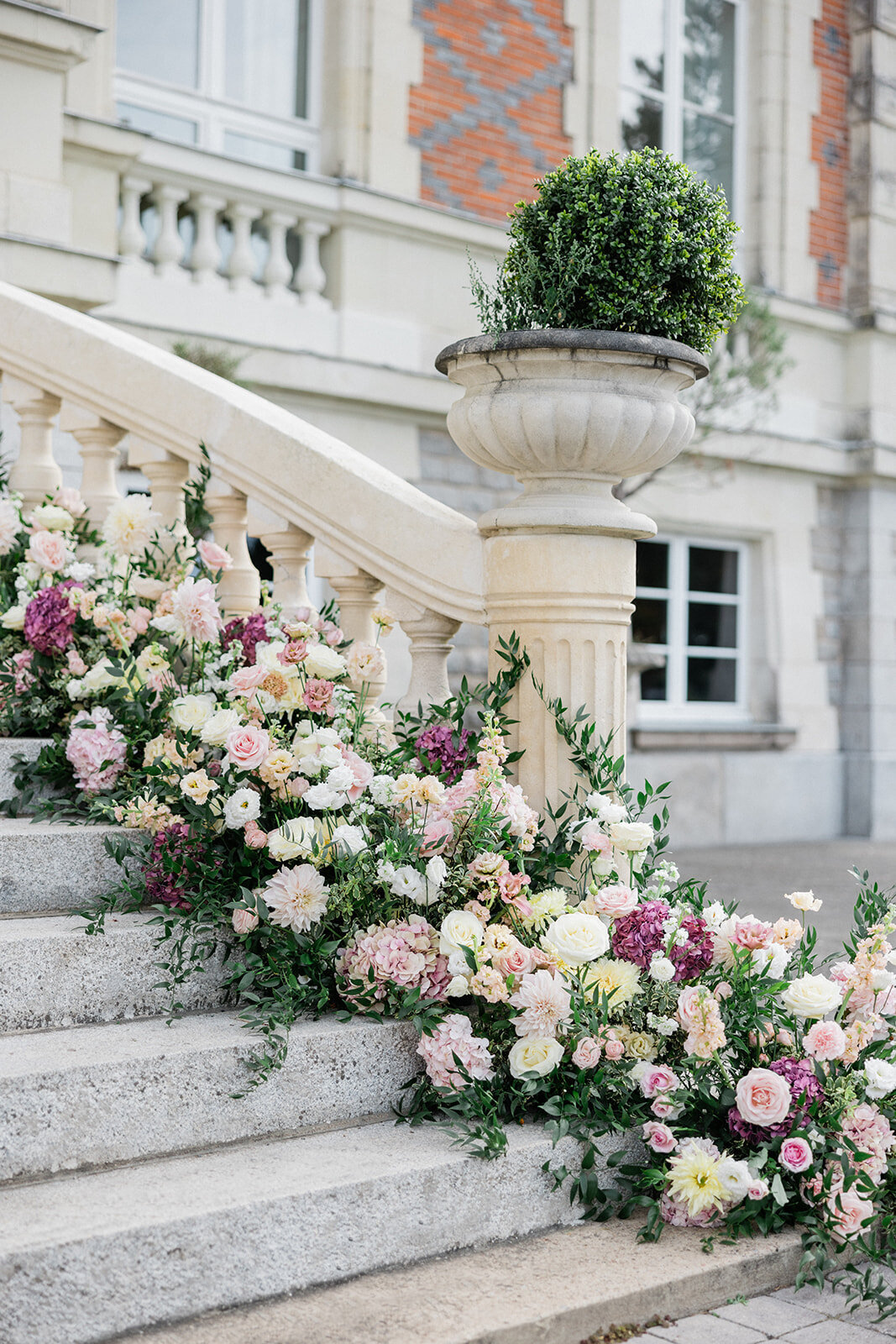 Delicate-French-Romance-in-the-Loire-Valley-38