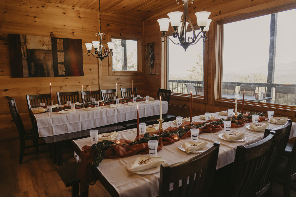 Wedding tablescape in a cabin
