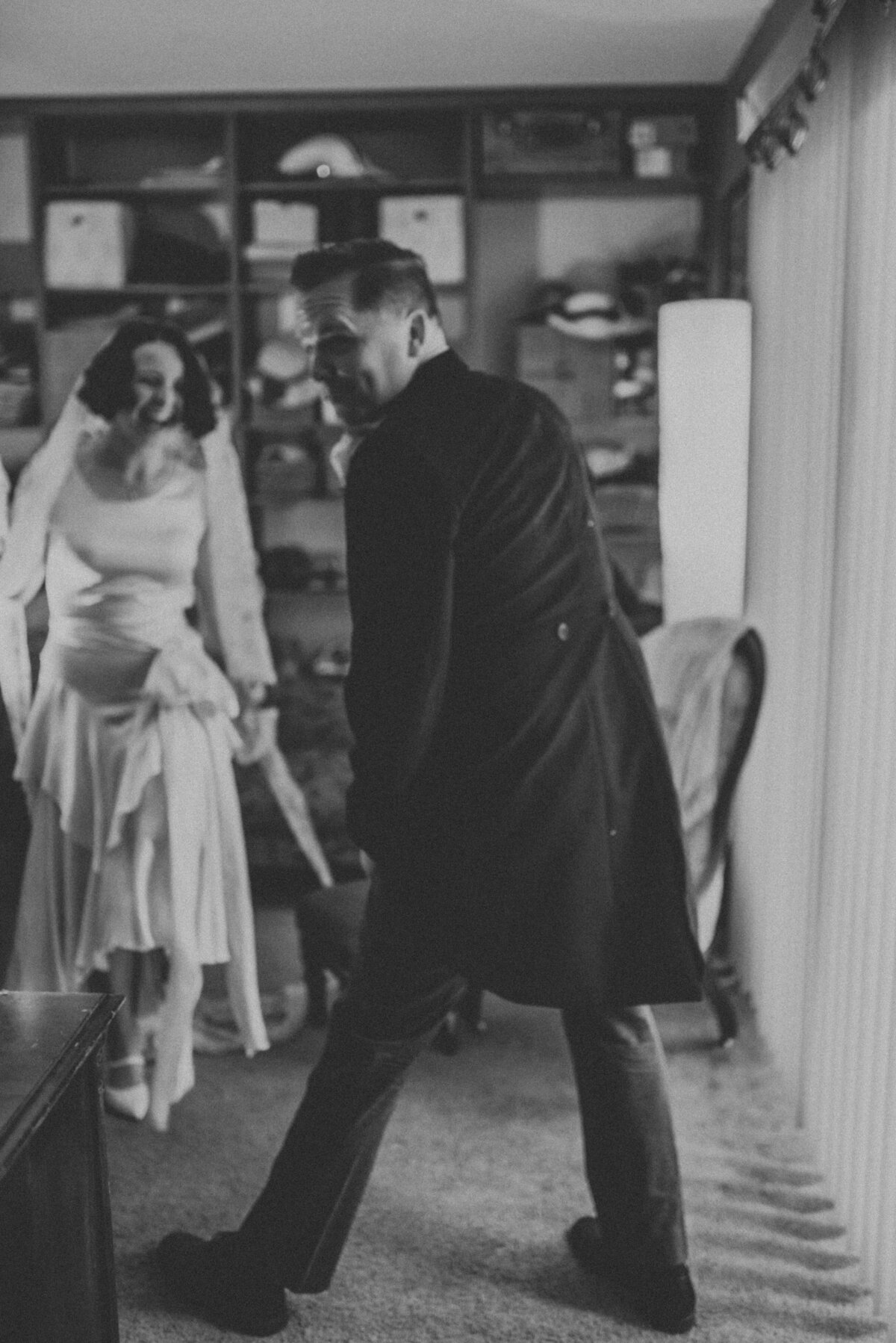 bride-and-groom-portraits-arizona-wedding-photographer-vintage-bride-diy-Iowa-wedding-Photographer-Playlife-Alaynna-Ann-Schwartz20230311_0604