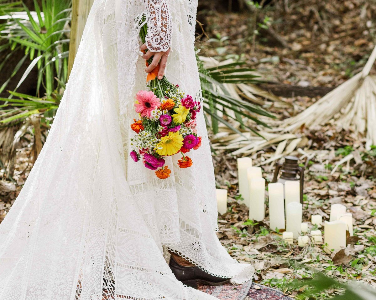32-bride-bouquet-candles