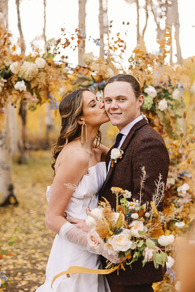 colorado-wedding-photographer-kay-cushman-fall-wedding-photos-37