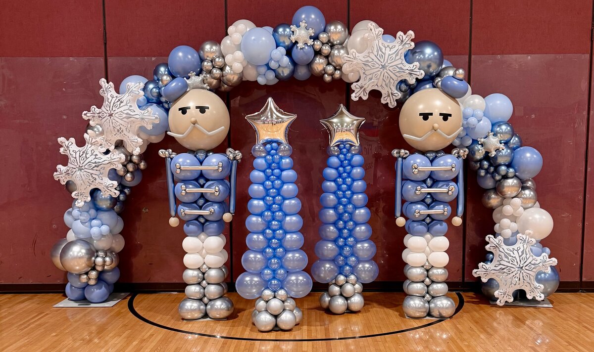 balloon soldier scuplture