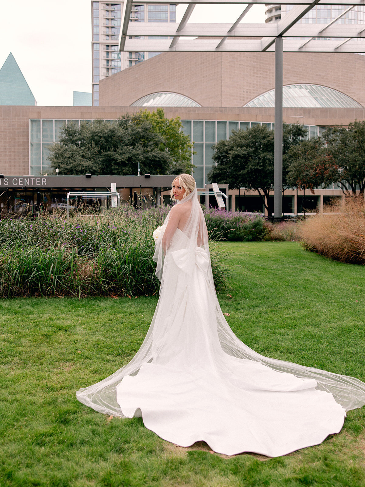 20223-11-11_Katie+DavidChenSneakPreviews_MollyMurphyPhotography-51