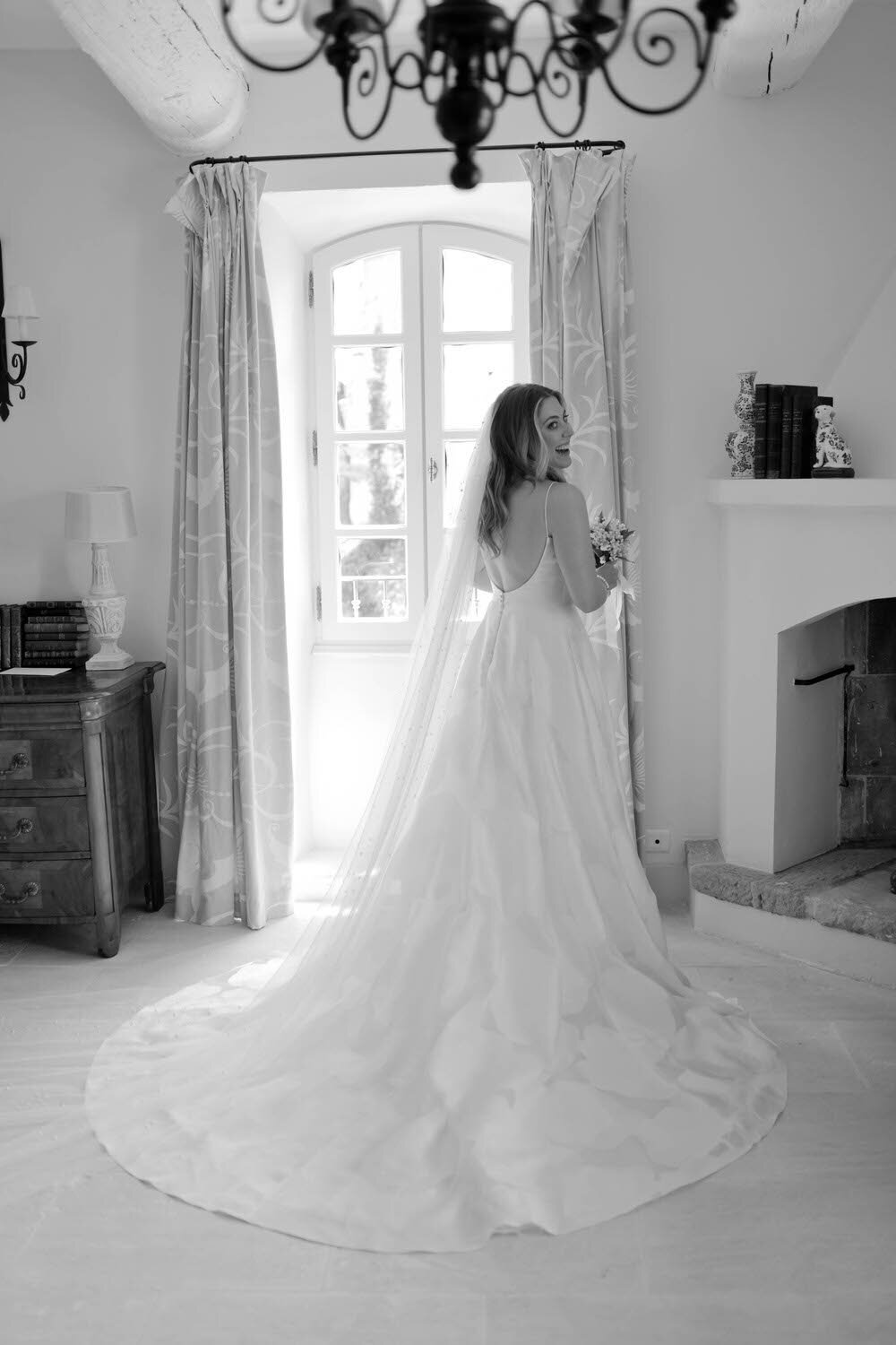 Flora_And_Grace_AirellesGordes_Provence_Editorial_Wedding_Photographer-123-1