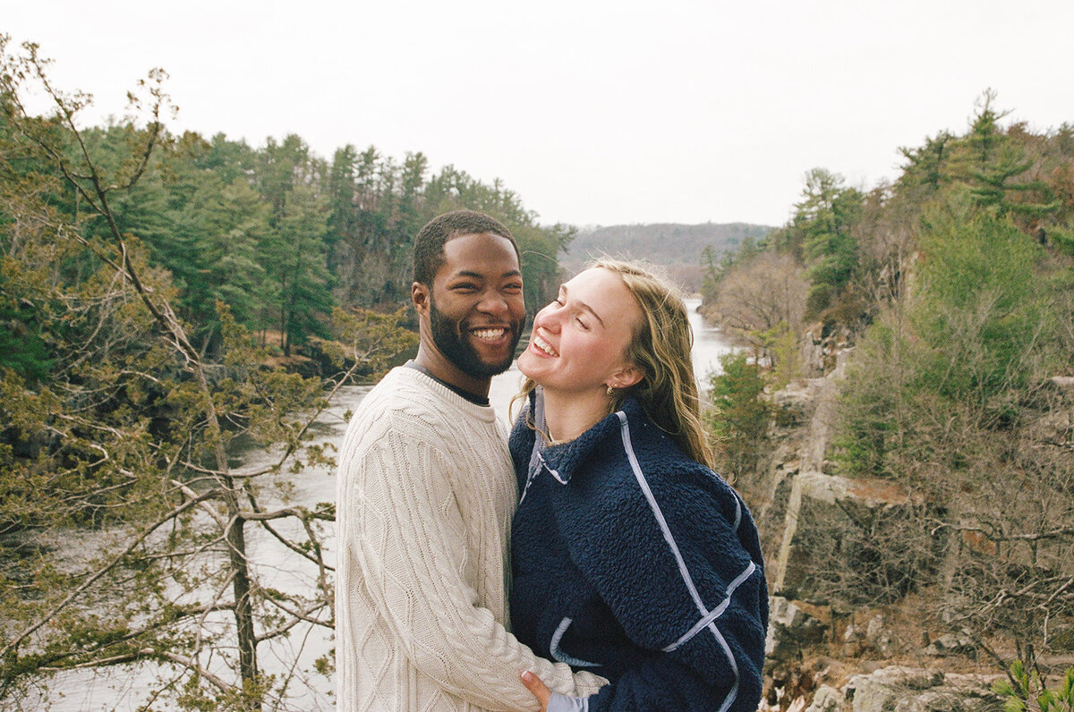 best minneapolis minnesota couples engagement photographer 44