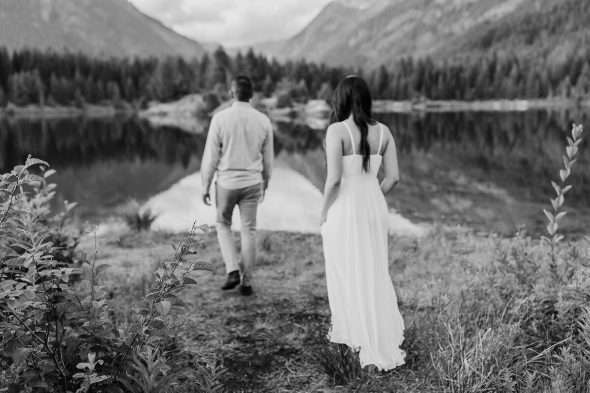 Gold Creek Pond Engagement_Megan Montalvo Photography_0097