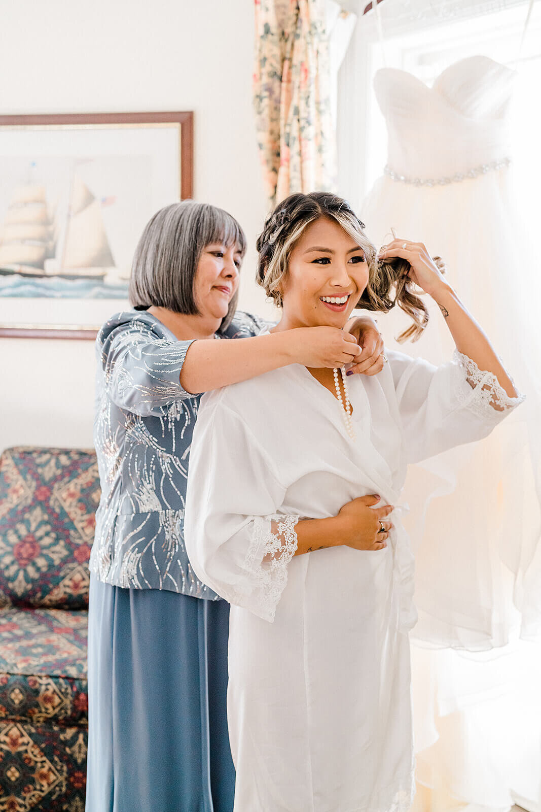 Bridal portrait captured by Vanessa Montano Photography – Livermore vineyard at sunset.