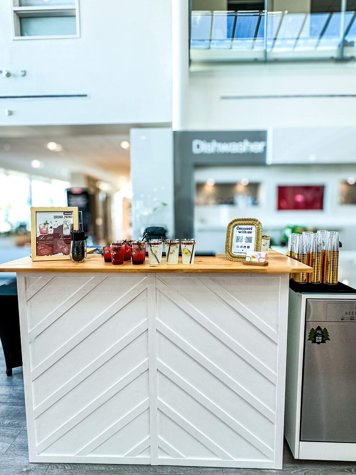 mobile-bar-pop-up-toronto-corporate-event-june-2024 (4)