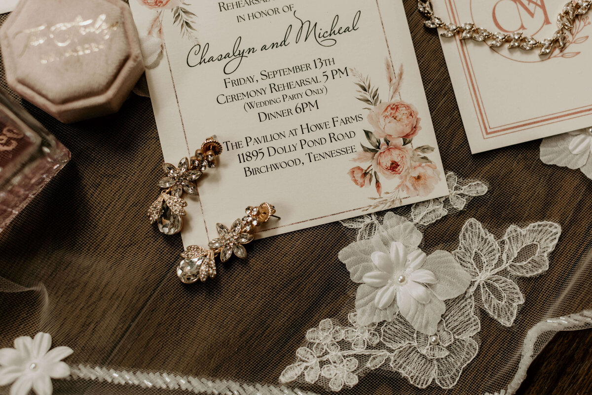 flat-lay-pampas-grass-detail-shot
