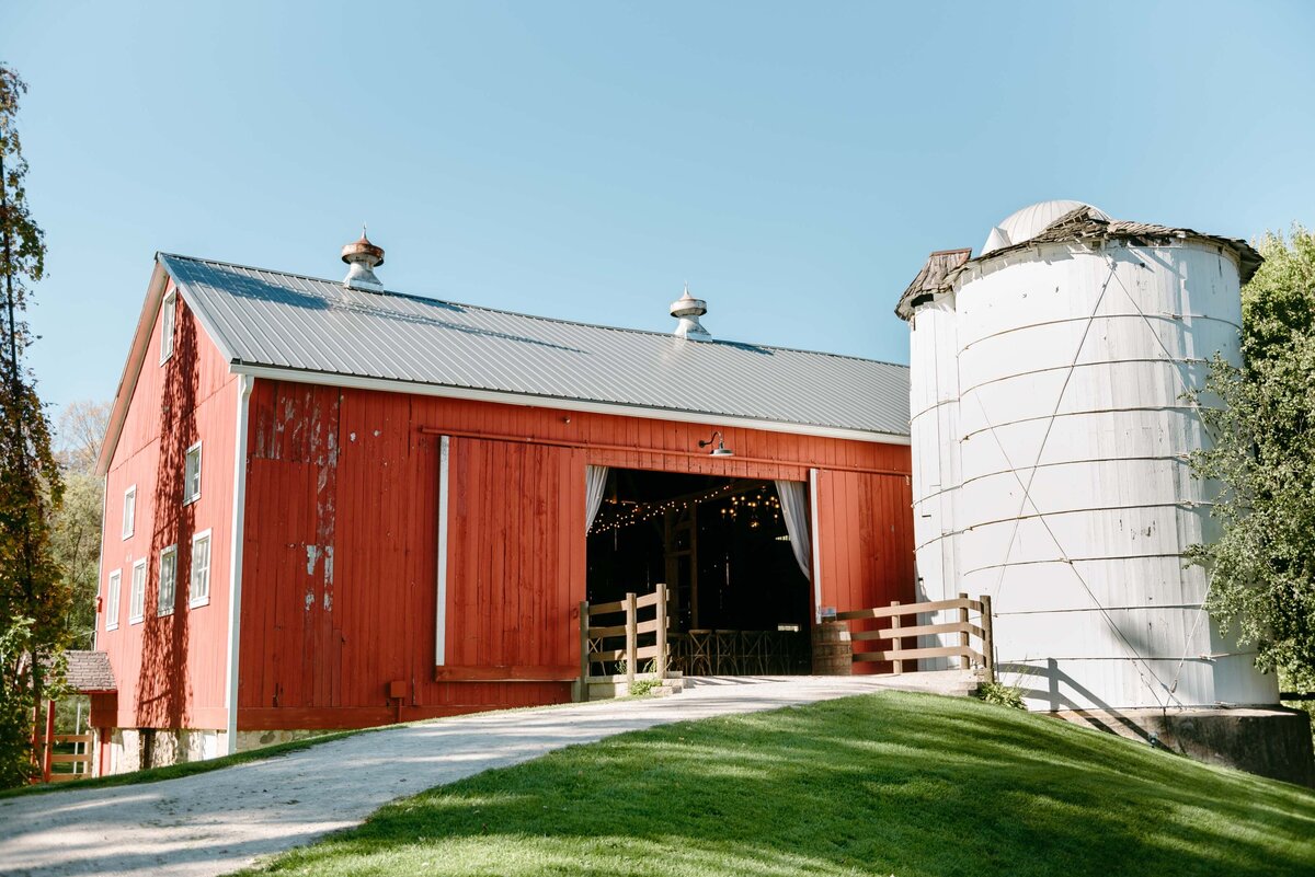 The-Barn-At-Wagon-Wheel-Farm-Photographer-73